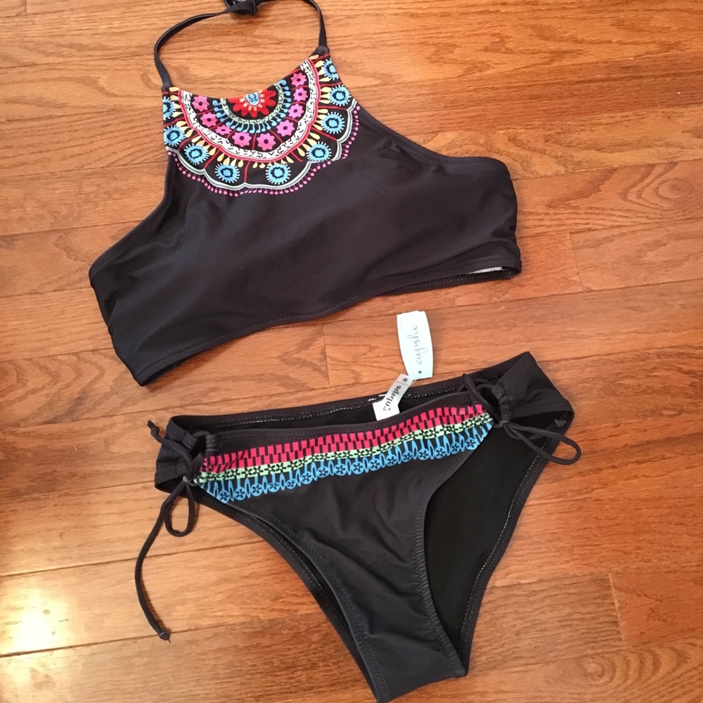 NWT Cupshe Halter Bikini