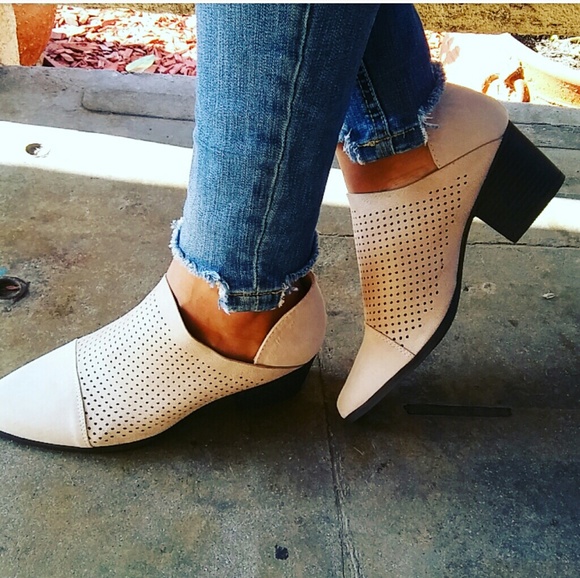 LAST PAIR!!//The London// Stone ankle booties - Picture 3 of 5