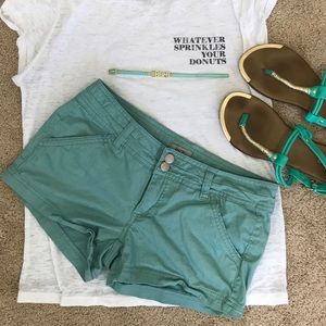 Sale • BKE shorts •