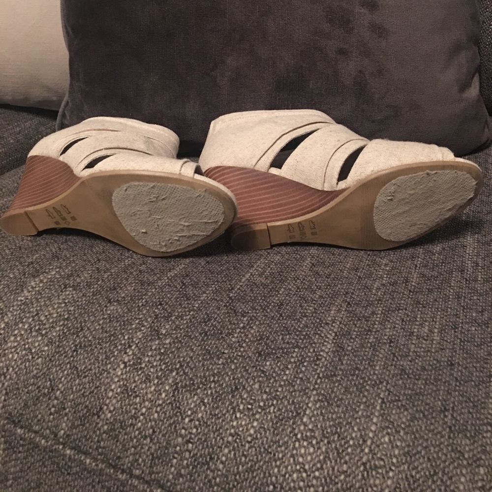 Wedge 👠 - Picture 3 of 3