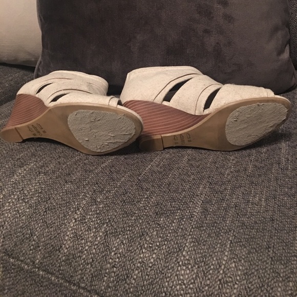 Wedge 👠 - Picture 3 of 3