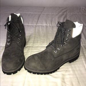 Authentic Timberland boots in reflective grey