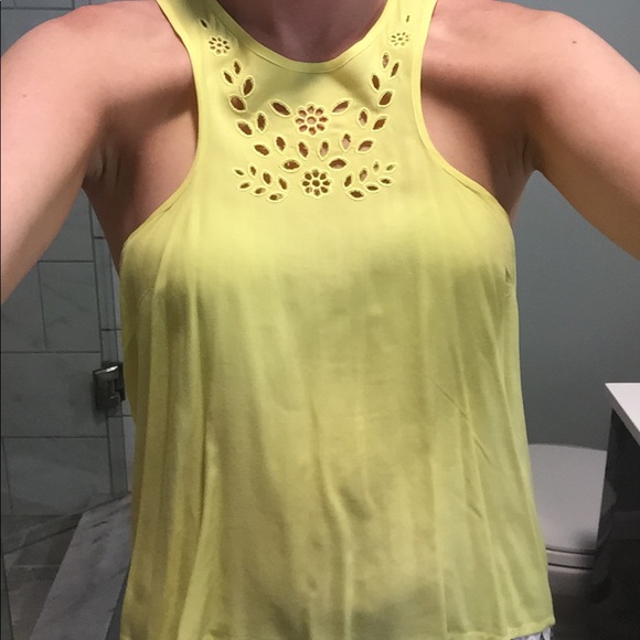 Yellow LA hearts tank top - NWOT!!! 💛 - Picture 3 of 4