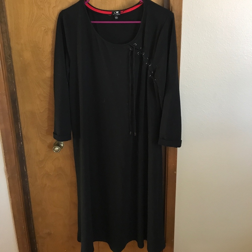 Cable & Gauge worn once black dress. Size large!