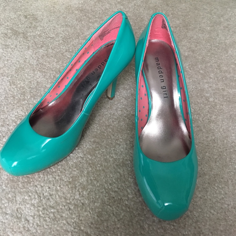 LIKE NEW TEAL HEELS 👠