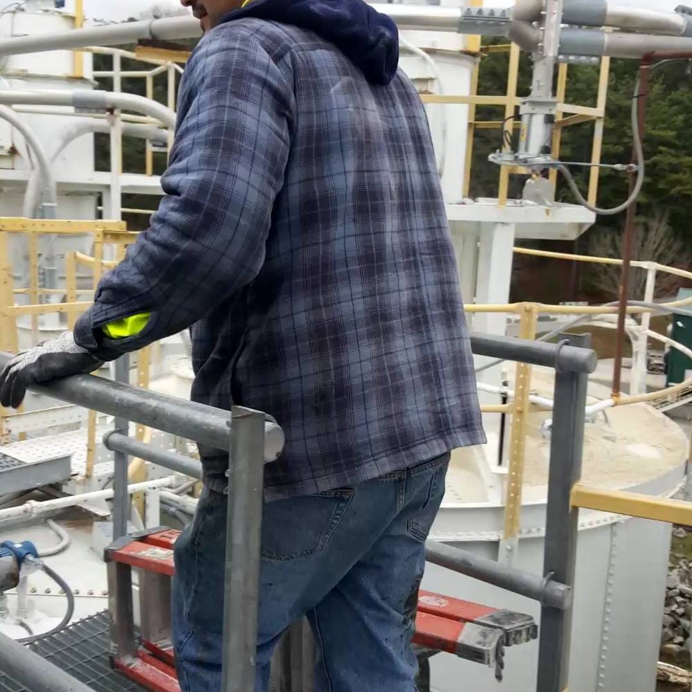 Meet your Posher, Emanuel