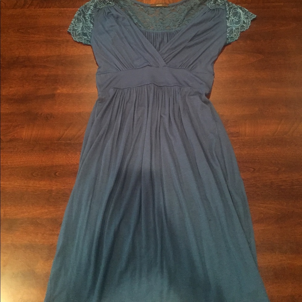 Blue short sleeved dress.