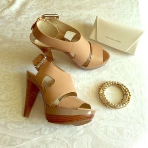 Michael Kors hi heels nude