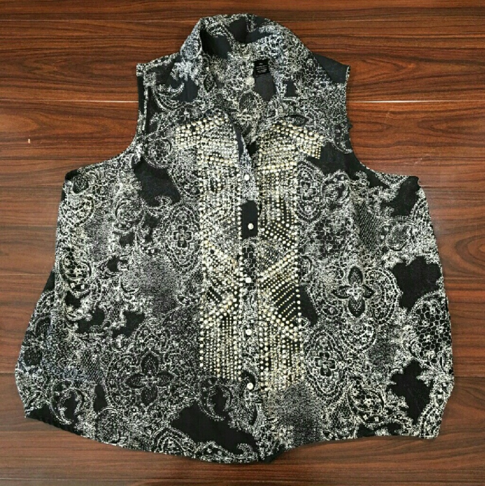 BKE boutique sleeveless