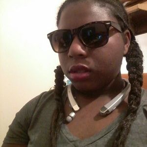 Meet your Posher, Carissa