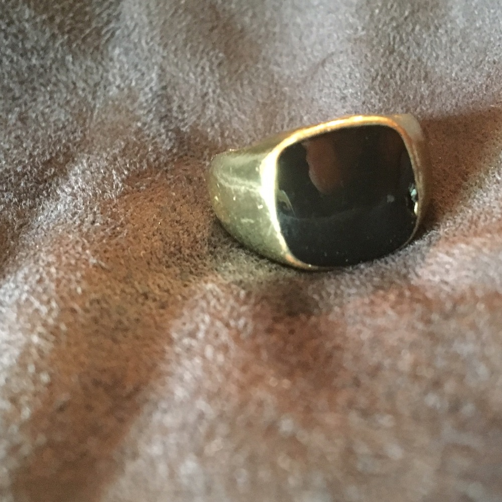 Ring - Picture 2 of 3
