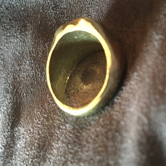 Ring - Picture 3 of 3