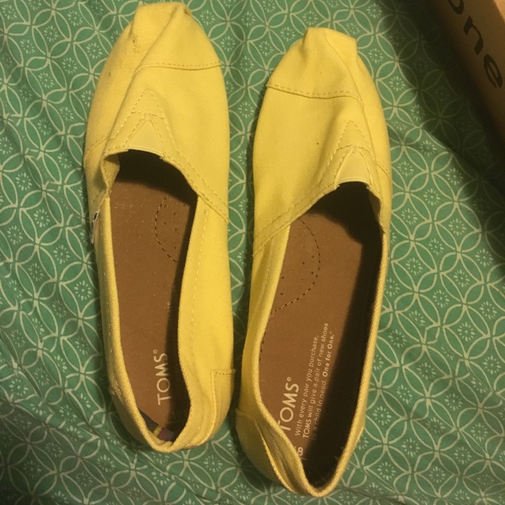 Banana (Without The Peel 😂) Yellow TOMS