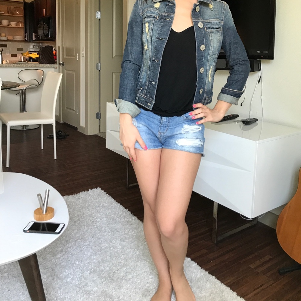 Gorgeous brand new Guess Jean Jacket!