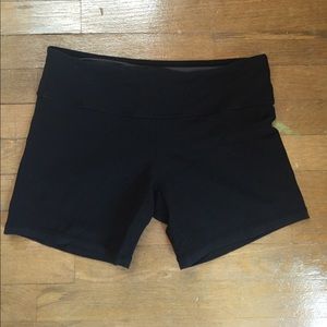 Lululemon- Black Shorts