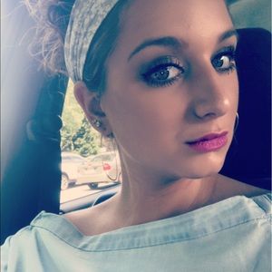 Meet your Posher, Addie