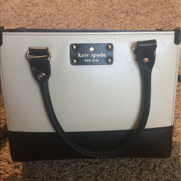 Kate Spade New York Handbag. Price is Firm - Picture 1 of 5
