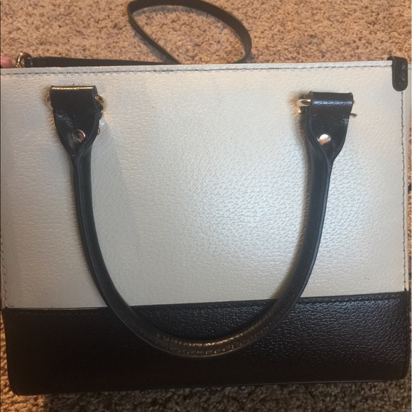 Kate Spade New York Handbag. Price is Firm - Picture 2 of 5