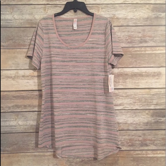 LulaRoe Classic/ Randy T-Shirt - Picture 4 of 6