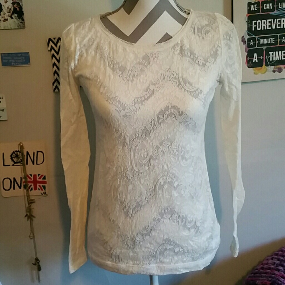 Grayson beautiful sheer lace top