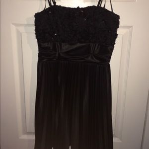 GORGEOUS BLACK STRAPPY DRESS