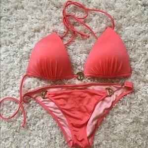 Medium Top/Small Bottoms VS Push-up bikini