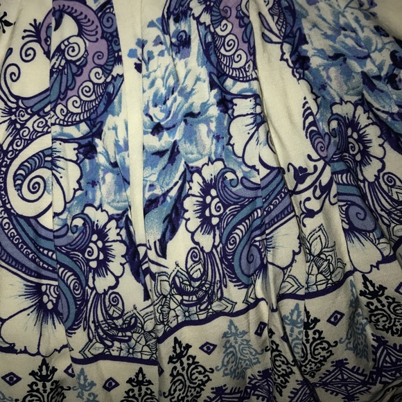 Floral plunging neck line romper - Picture 3 of 3