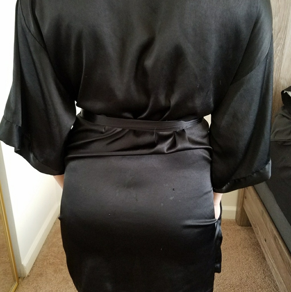 Sexy Victoria Secret Robe - Picture 2 of 2