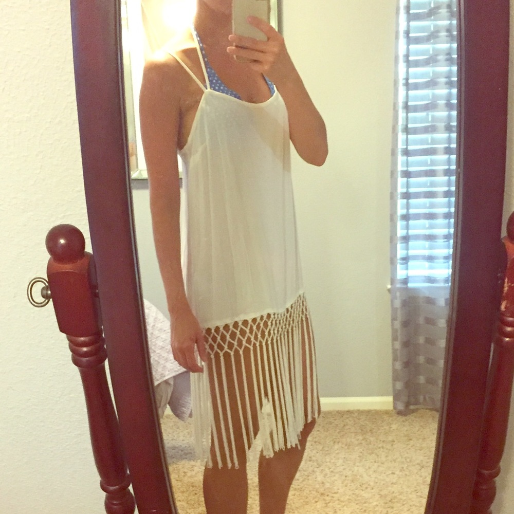 🌻NWOT Fringe Tunic/ Cover Up