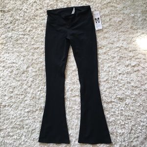 Large Arroyo Pant by Alo Yoga
