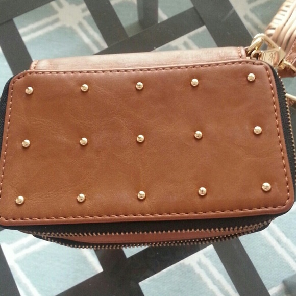 Phone case - Picture 1 of 3