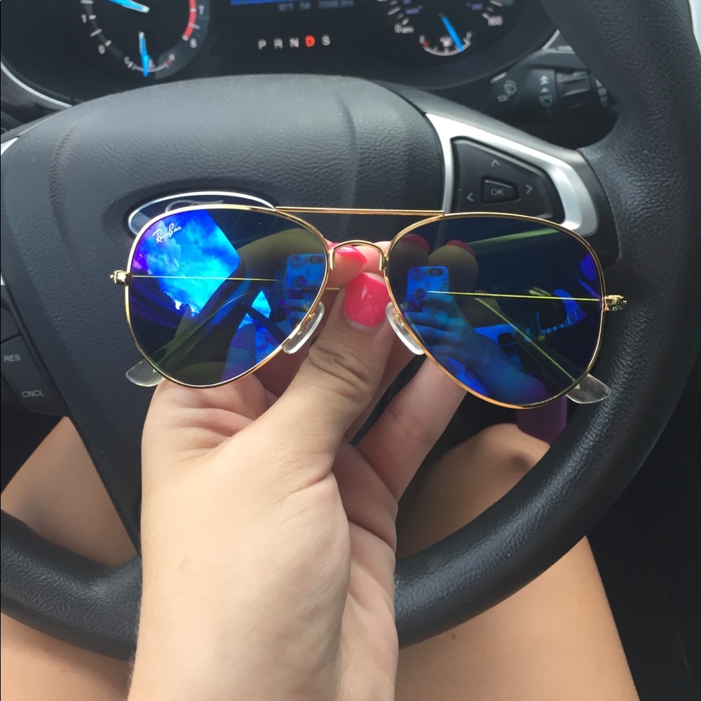 Blue lense ray ban aviator