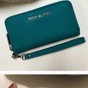 MICHAEL KORS jet set WALLET