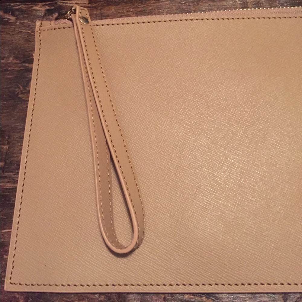 NWT Barneys New York Tan Leather Wristlet - Picture 6 of 8