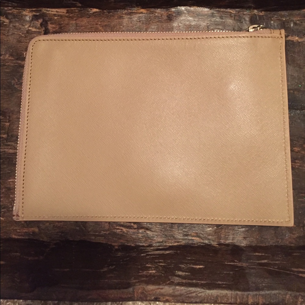 NWT Barneys New York Tan Leather Wristlet - Picture 3 of 8