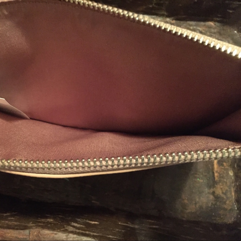 NWT Barneys New York Tan Leather Wristlet - Picture 8 of 8