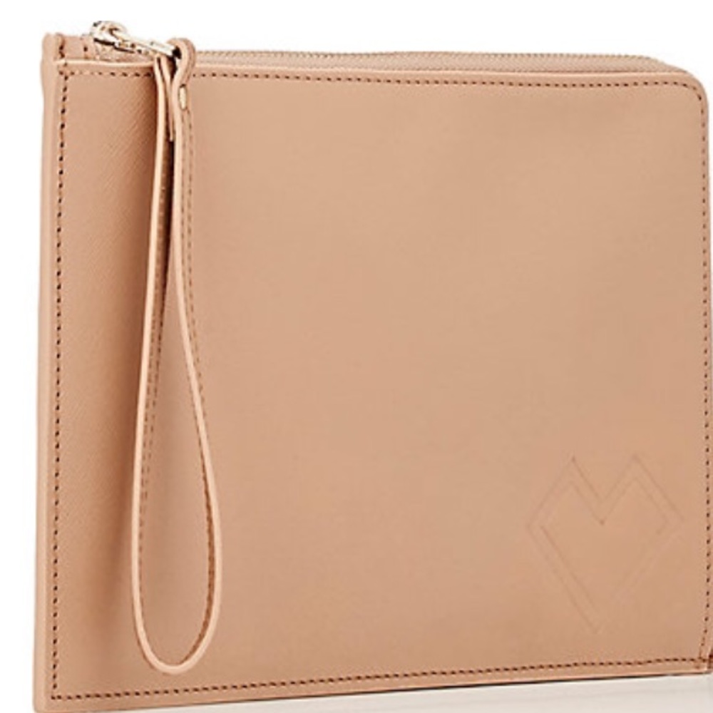 NWT Barneys New York Tan Leather Wristlet - Picture 4 of 8