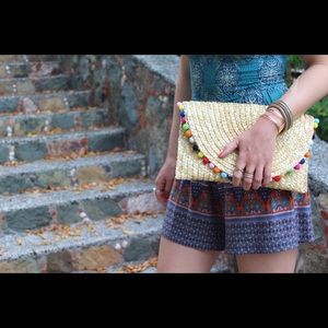 Straw Pom Pom Clutch