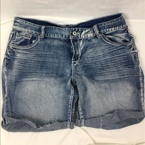 Maurice's Bermuda denim shorts