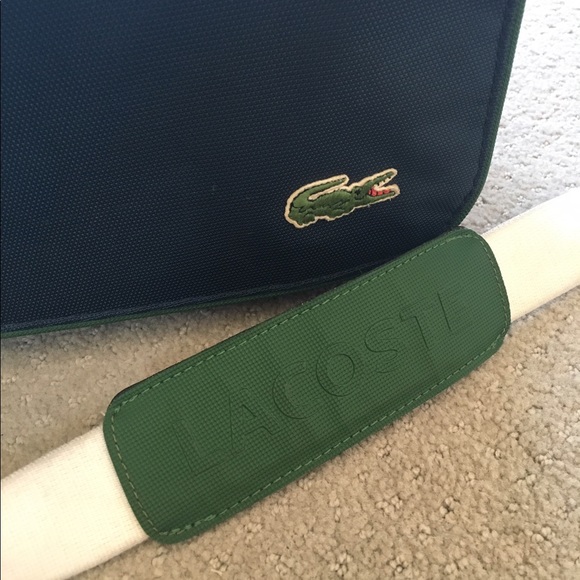 🎉✨HP✨🎉 SOLD Lacoste laptop messenger bag - Picture 3 of 8