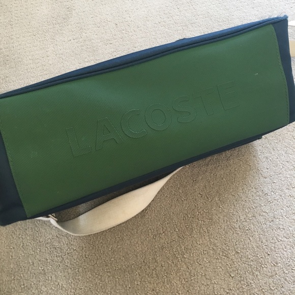 🎉✨HP✨🎉 SOLD Lacoste laptop messenger bag - Picture 8 of 8