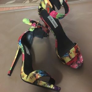 Steve Madden floral heels