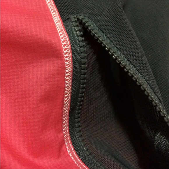 Lululemon - Run Like The Wind CORAL PINK Vest - Picture 7 of 8