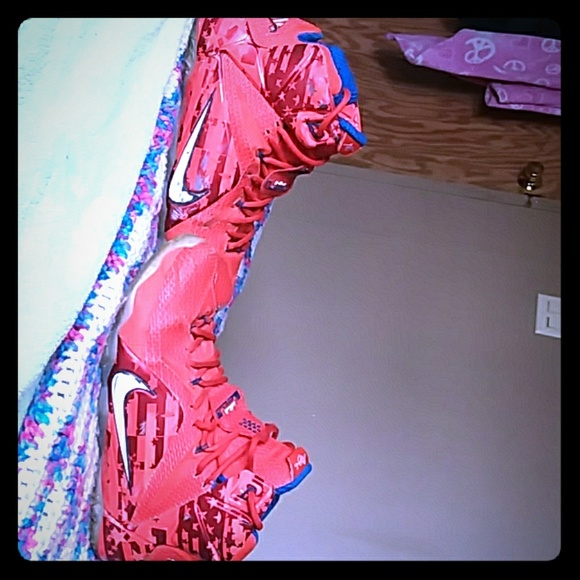 Shoes - Picture 1 of 4