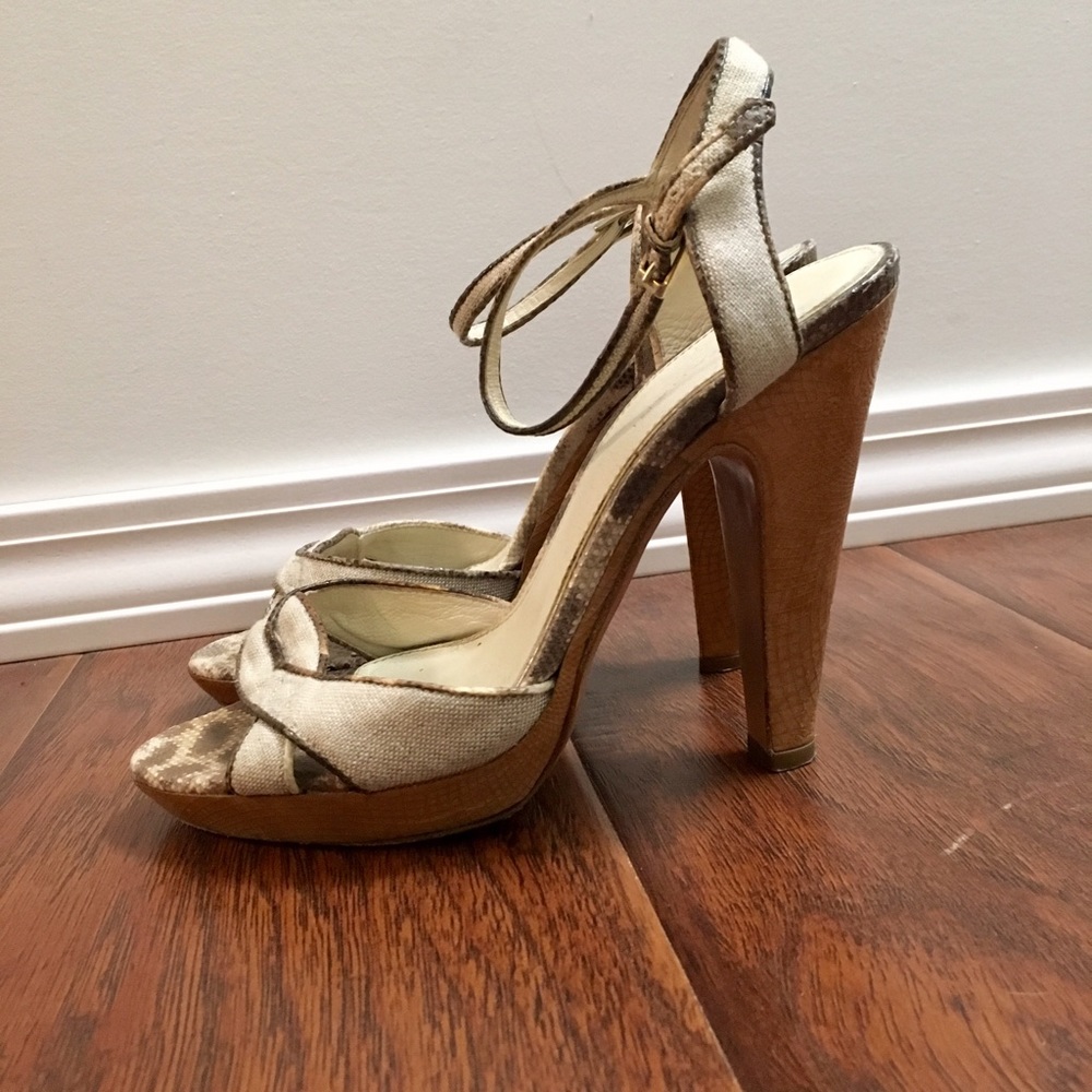 Elie Tahari Heels