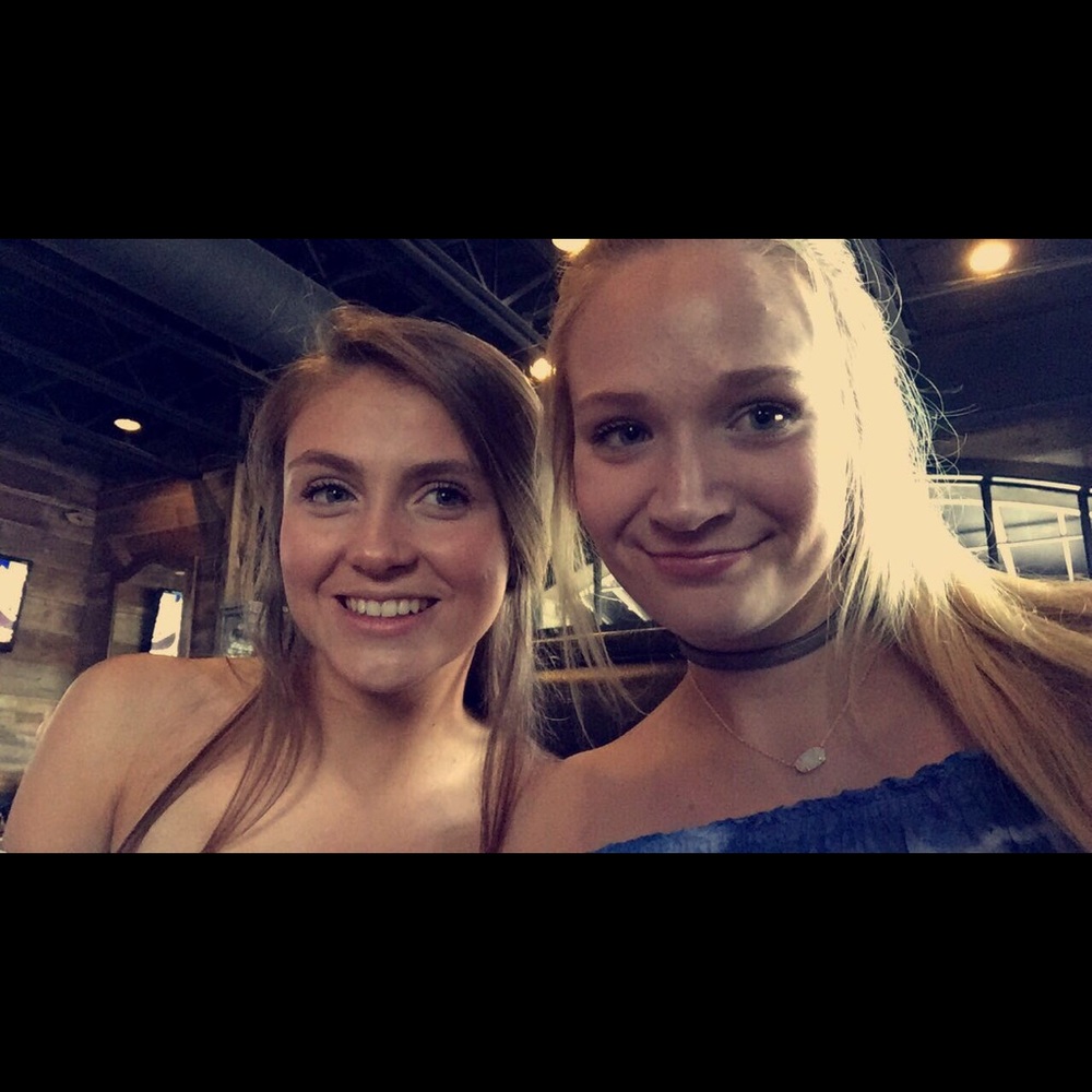 Meet your Posher, Claire