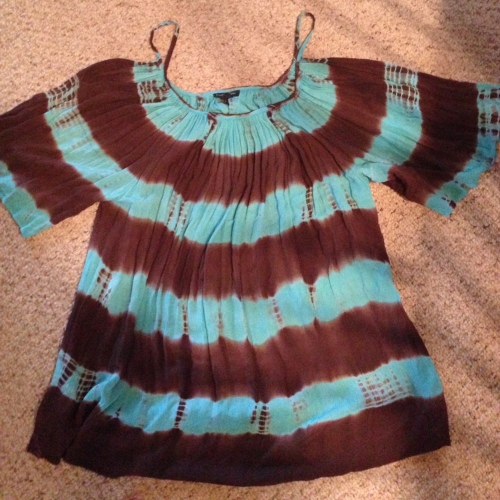 Tye-dyed Cold Shoulder Top