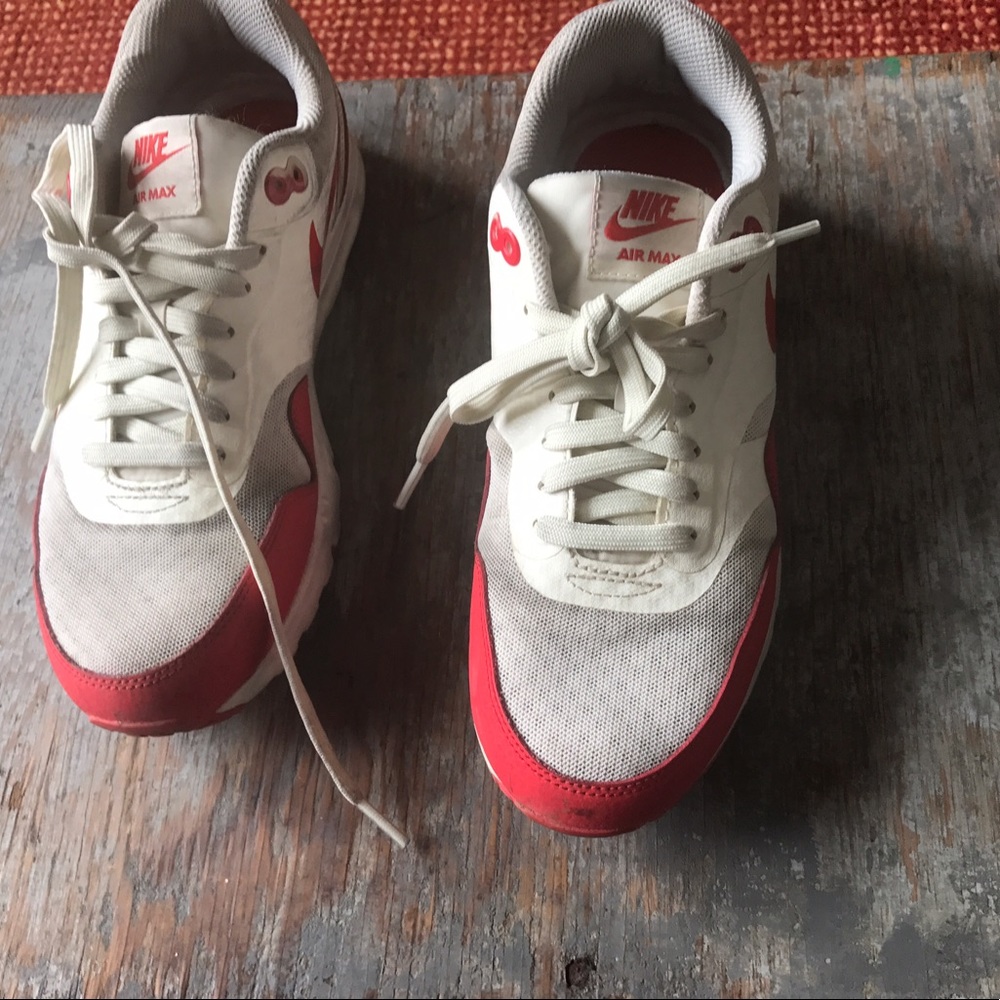 Air Max Nike red sneakers