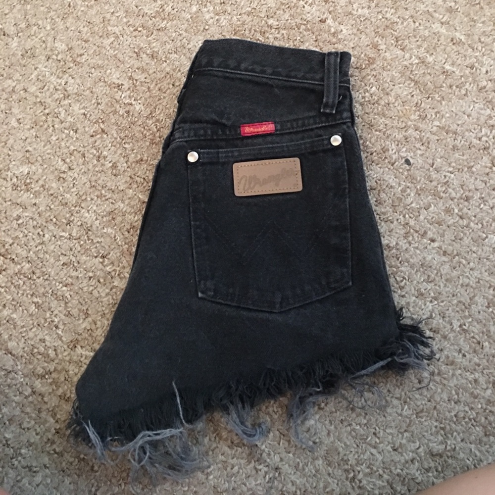 High wasted vintage wrangler jean shorts