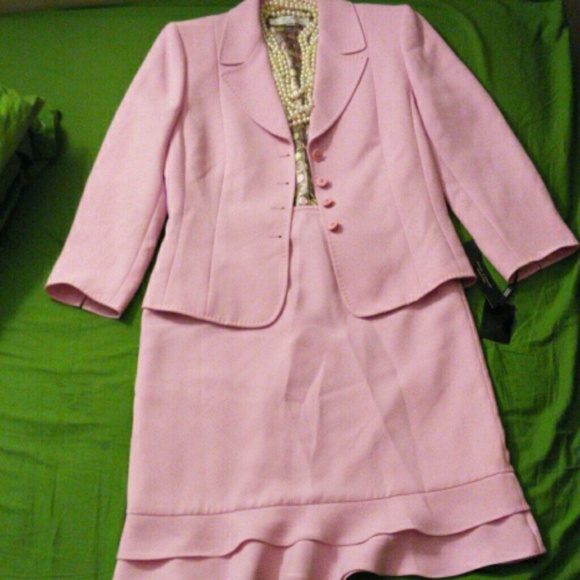 Tahari Jacket and Skirt set - Picture 2 of 7